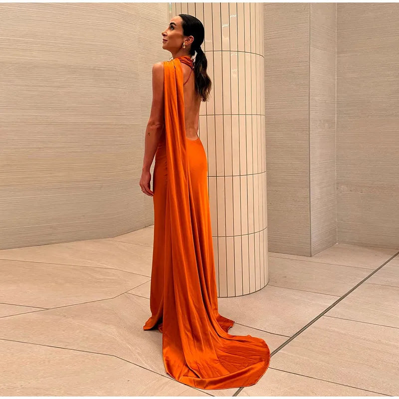 Robe Longue Isabella – Satin Lumineux & Dos Nu
