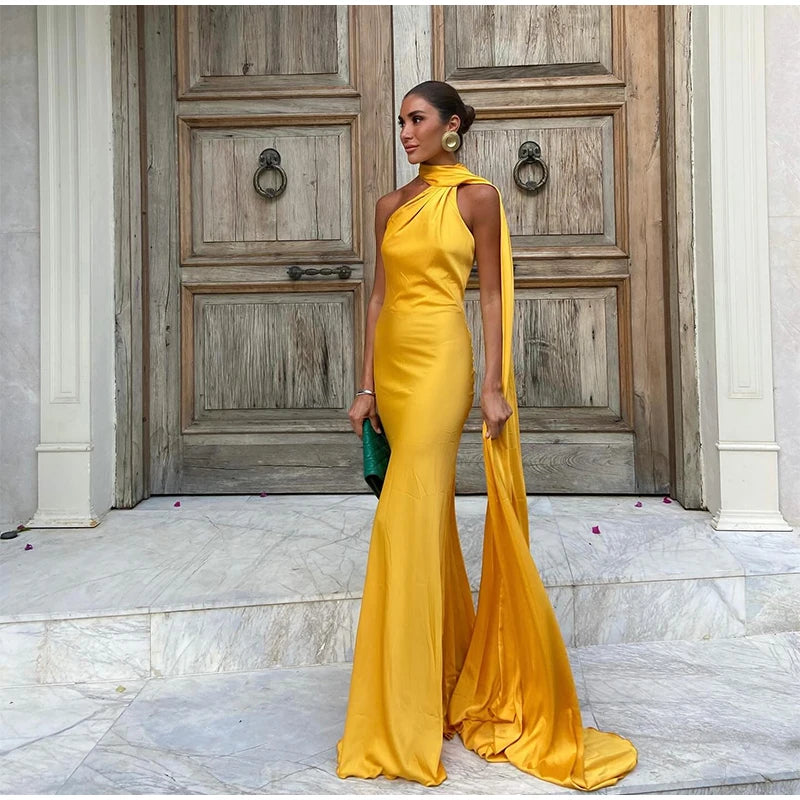 Robe Longue Isabella – Satin Lumineux & Dos Nu