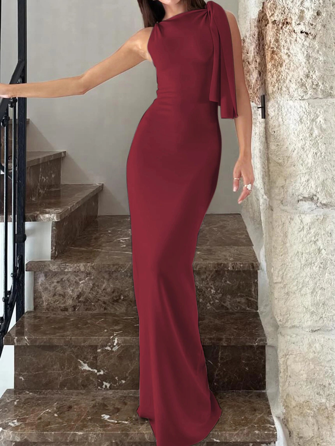 Robe Longue Valentina – Silhouette Sculptée