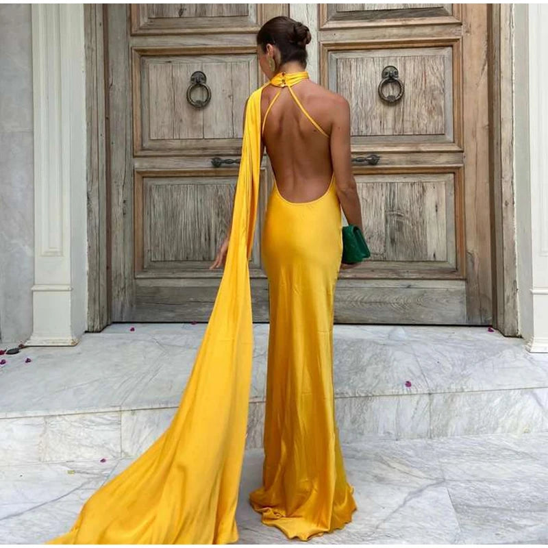 Robe Longue Isabella – Satin Lumineux & Dos Nu
