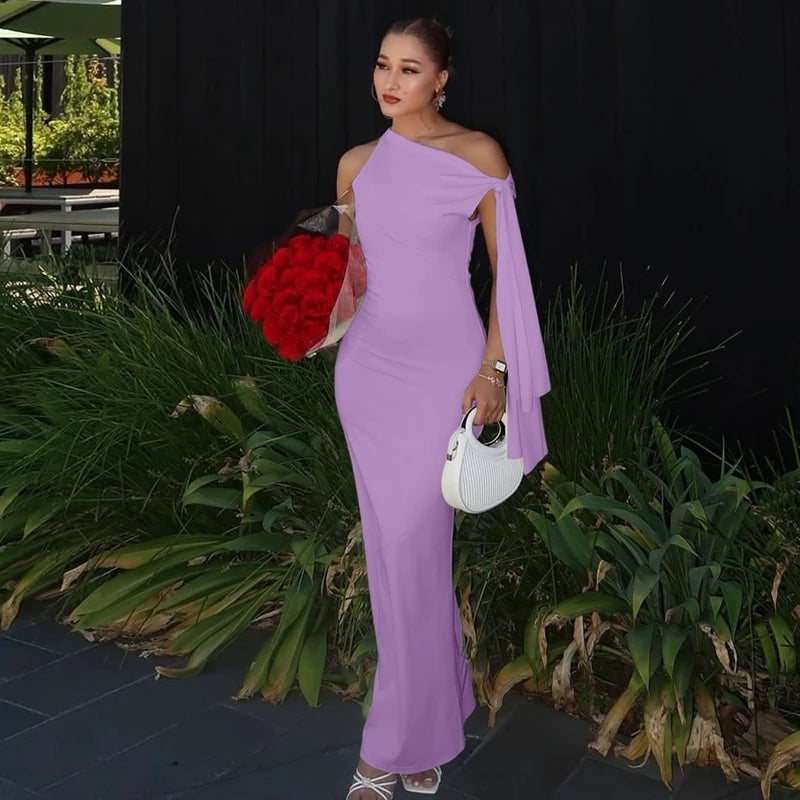 Robe Longue Valentina – Silhouette Sculptée