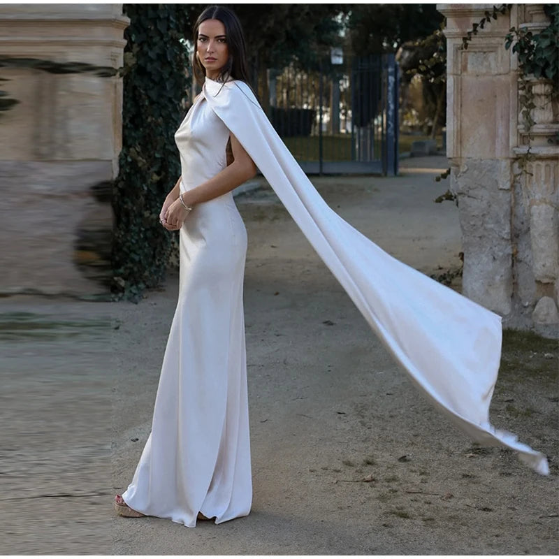 Robe Longue Isabella – Satin Lumineux & Dos Nu