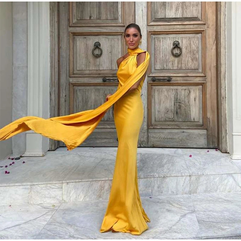 Robe Longue Isabella – Satin Lumineux & Dos Nu