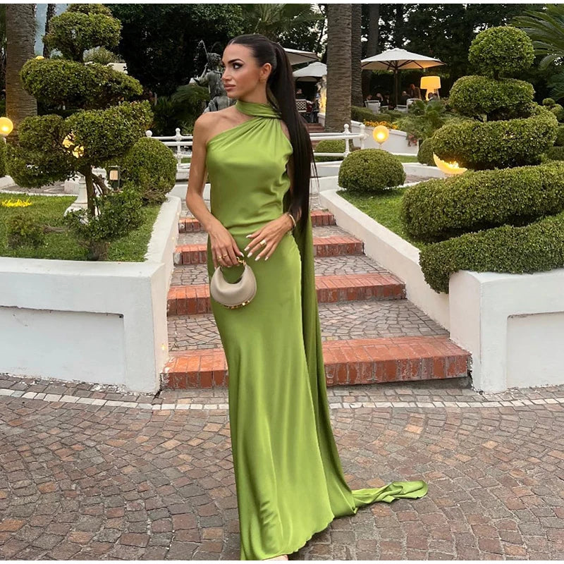 Robe Longue Isabella – Satin Lumineux & Dos Nu
