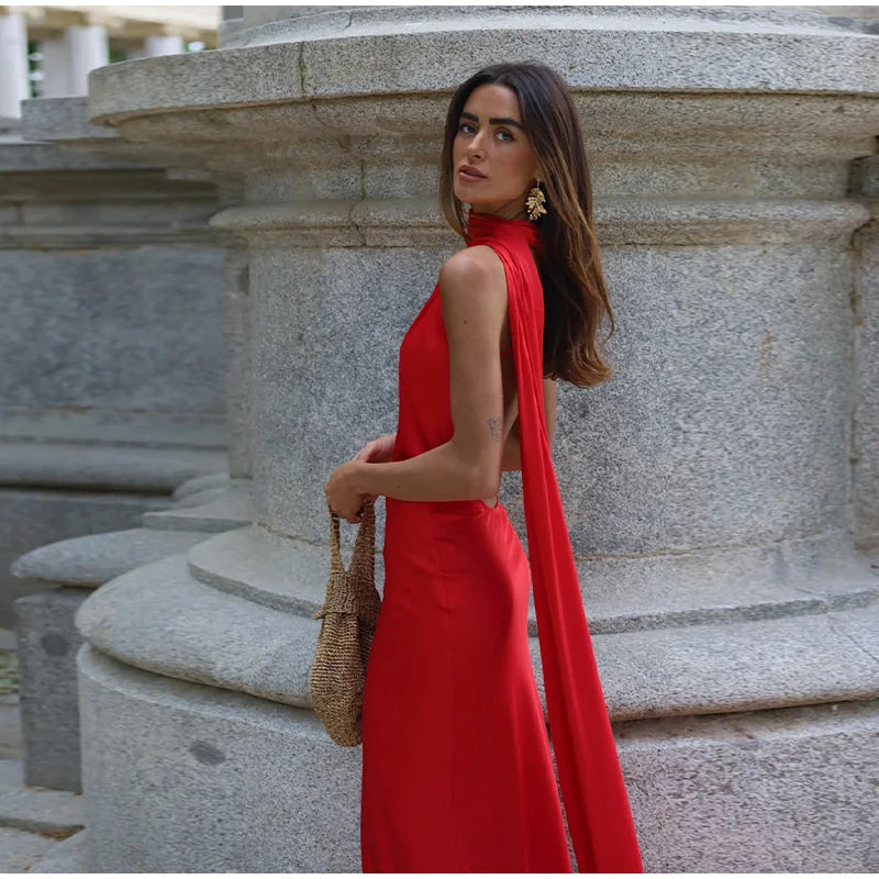 Robe Longue Isabella – Satin Lumineux & Dos Nu