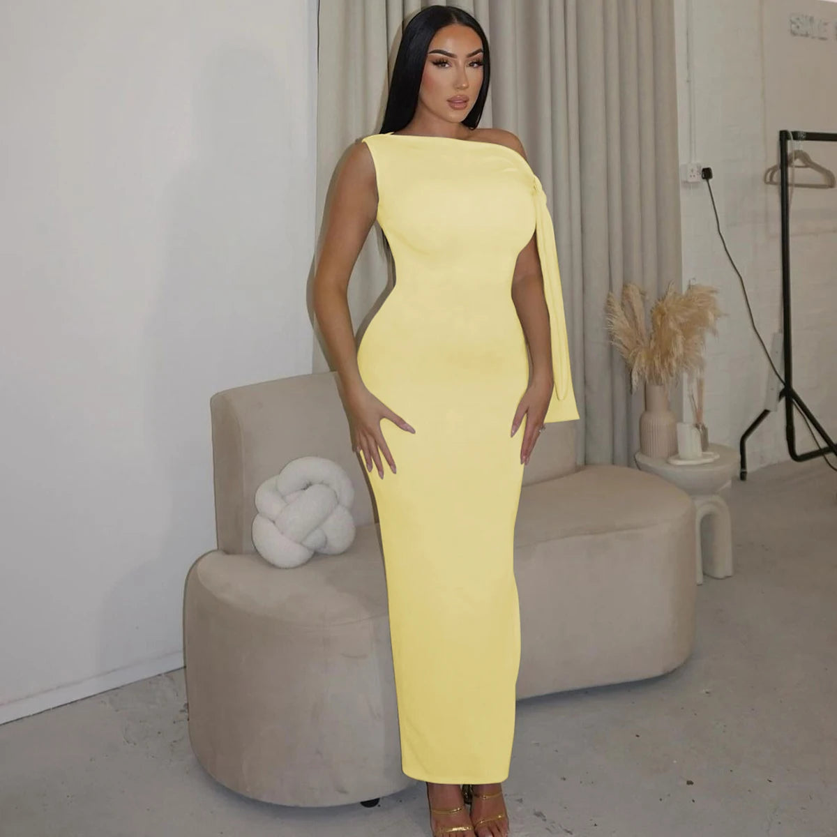 Robe Longue Valentina – Silhouette Sculptée