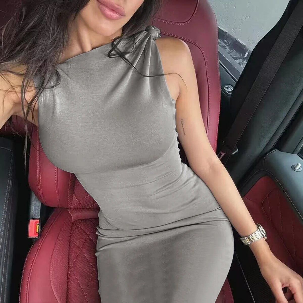 Robe Longue Valentina – Silhouette Sculptée